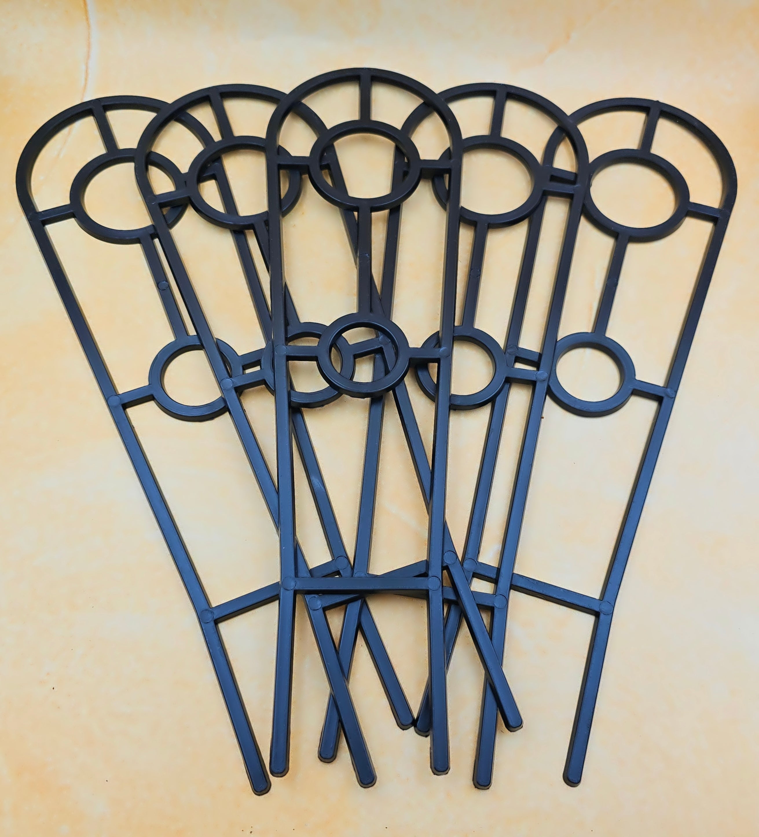 30cm Plastic Ladder - Plant Trellis Round Top